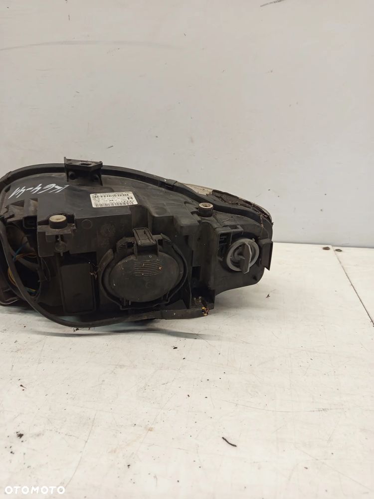 + LAMPA PRZOD PRZEDNIA PRAWA AUDI A4 B7 - 8