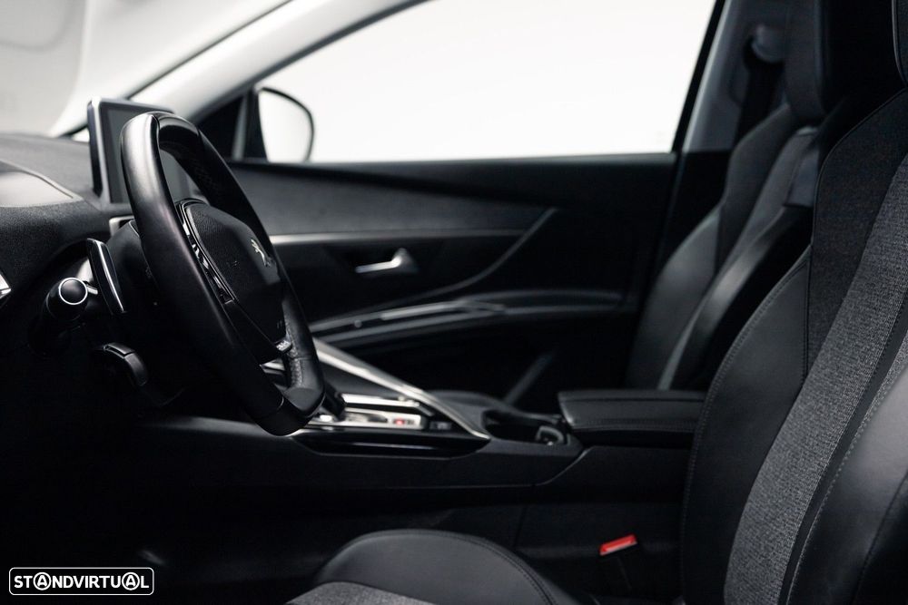 Peugeot 5008 1.5 BlueHDi Allure EAT8 - 18