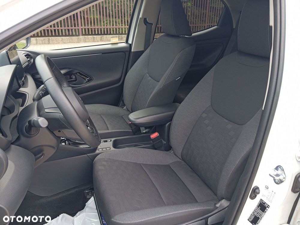 Toyota Yaris Hybrid 1.5 Style - 12
