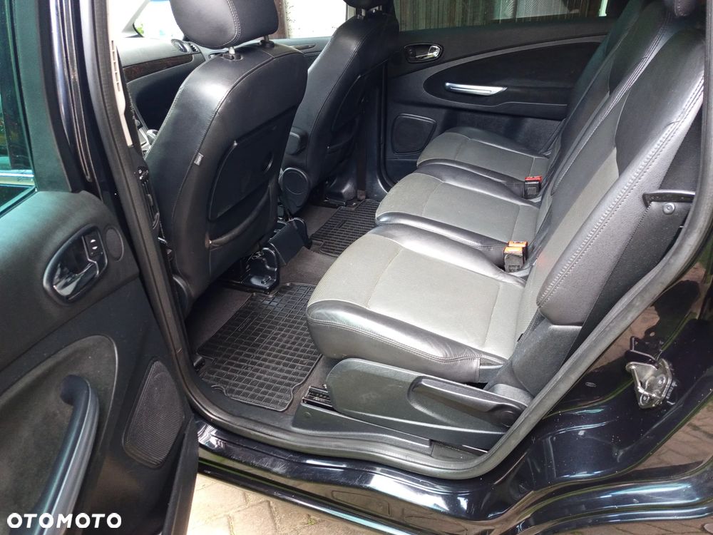 Ford Galaxy 2.0 TDCi Ghia - 12