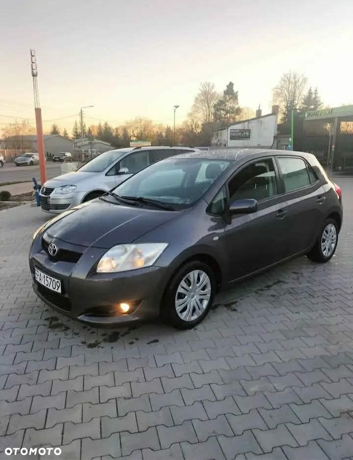 Toyota Auris 2.0 D-4D Premium - 1