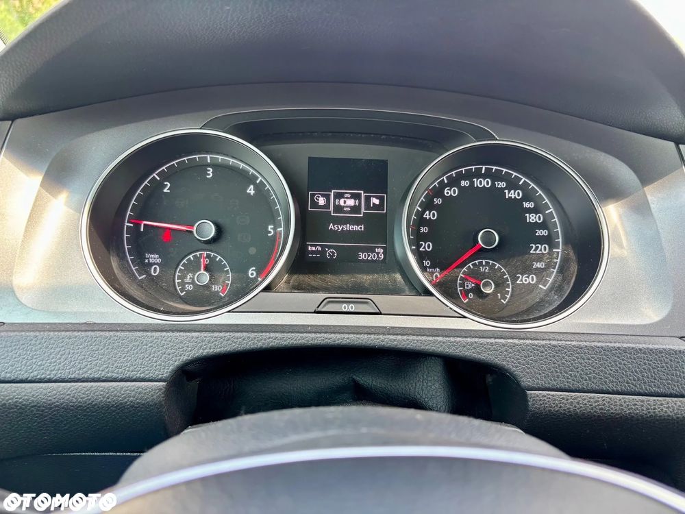 Volkswagen Golf - 12