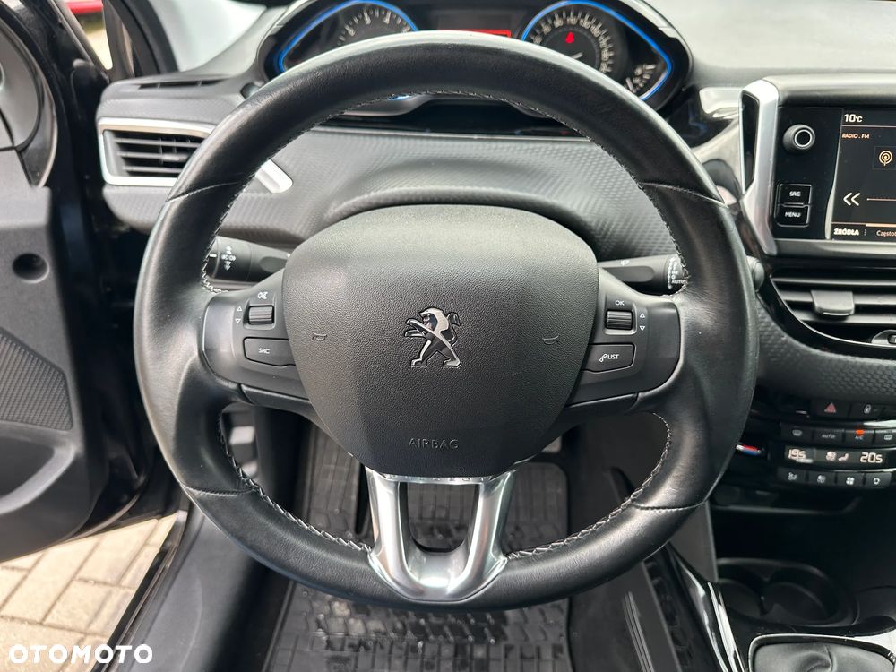 Peugeot 2008 - 8