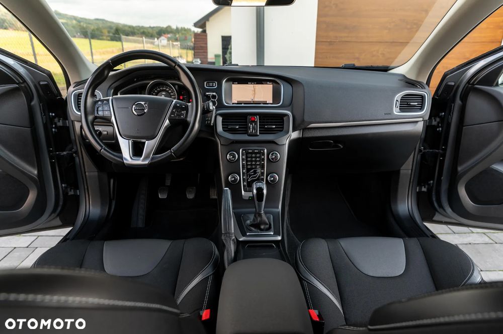 Volvo V40 D2 Momentum - 21