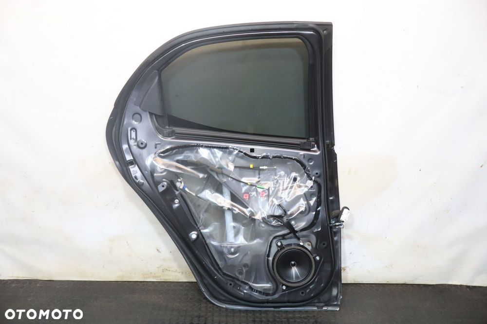 DRZWI LEWY TYŁ TOYOTA YARIS IV 1G3 - 2