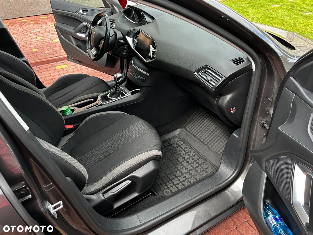 Peugeot 308 1.2 PureTech Style S&S - 14