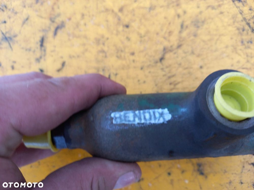 Wysprzęglik pompka sprzęgła Bendix Massey 8150 - 2