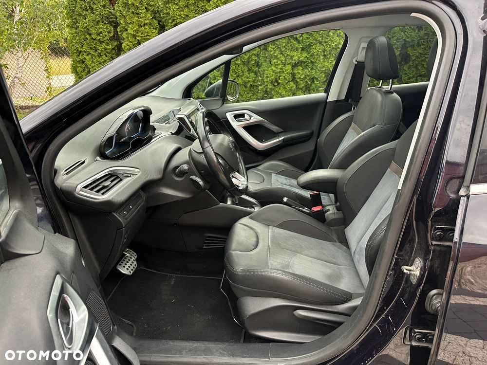 Peugeot 208 PureTech 110 Stop & Start EAT6 Signature - 15