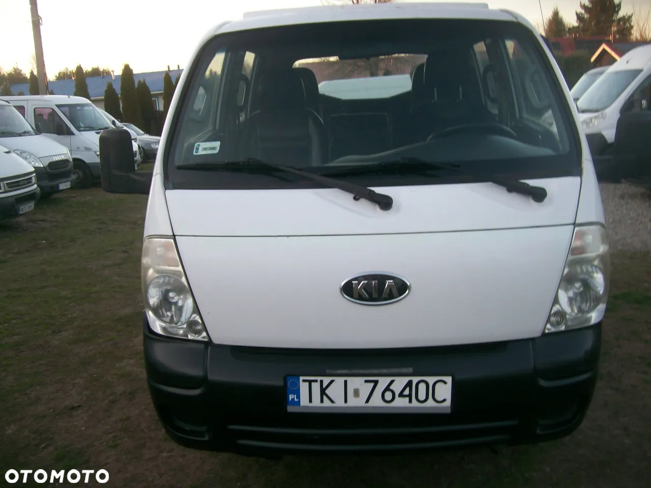 Kia Wywrotka, 6 osób, Doka - 11