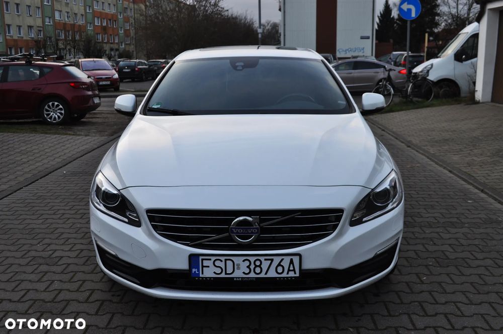 Volvo V60 - 2