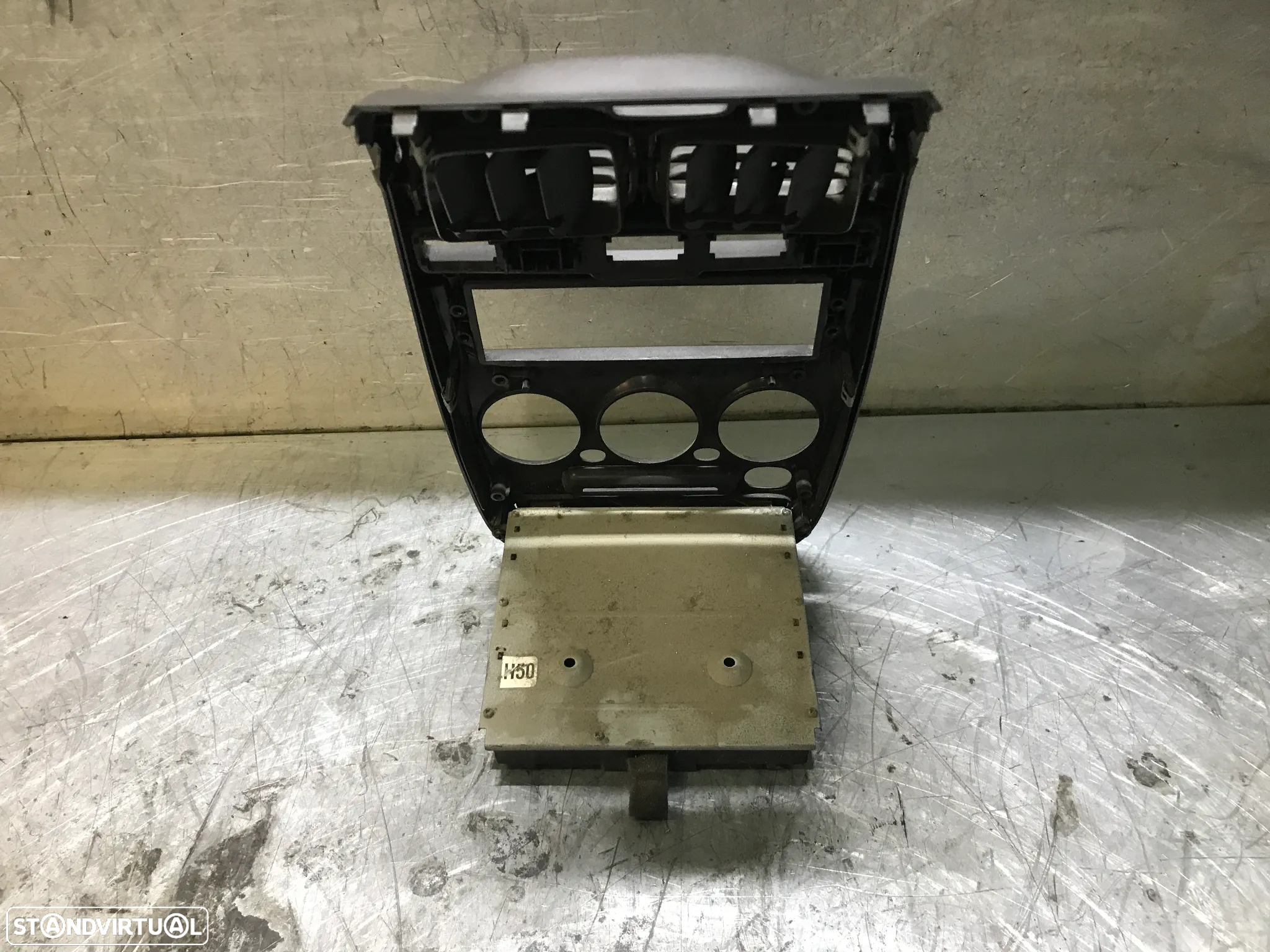 CONSOLA / MOLDURA DO RADIO HYUNDAI ACCENT II 99-05 84741-25300 - 3
