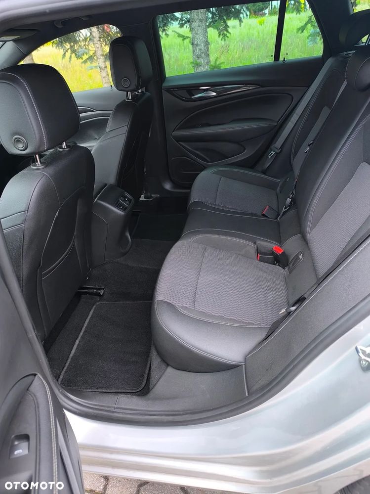 Opel Insignia - 11
