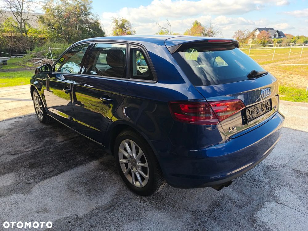 Audi A3 Sportback 1.4 TFSI CoD ultra Attraction - 5