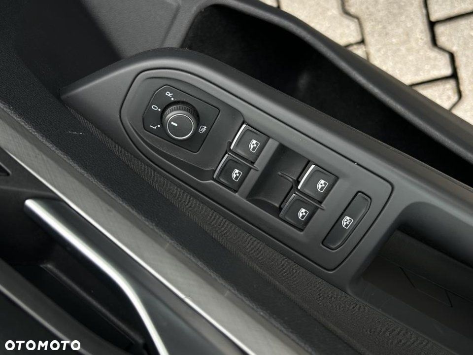 Volkswagen Golf - 27
