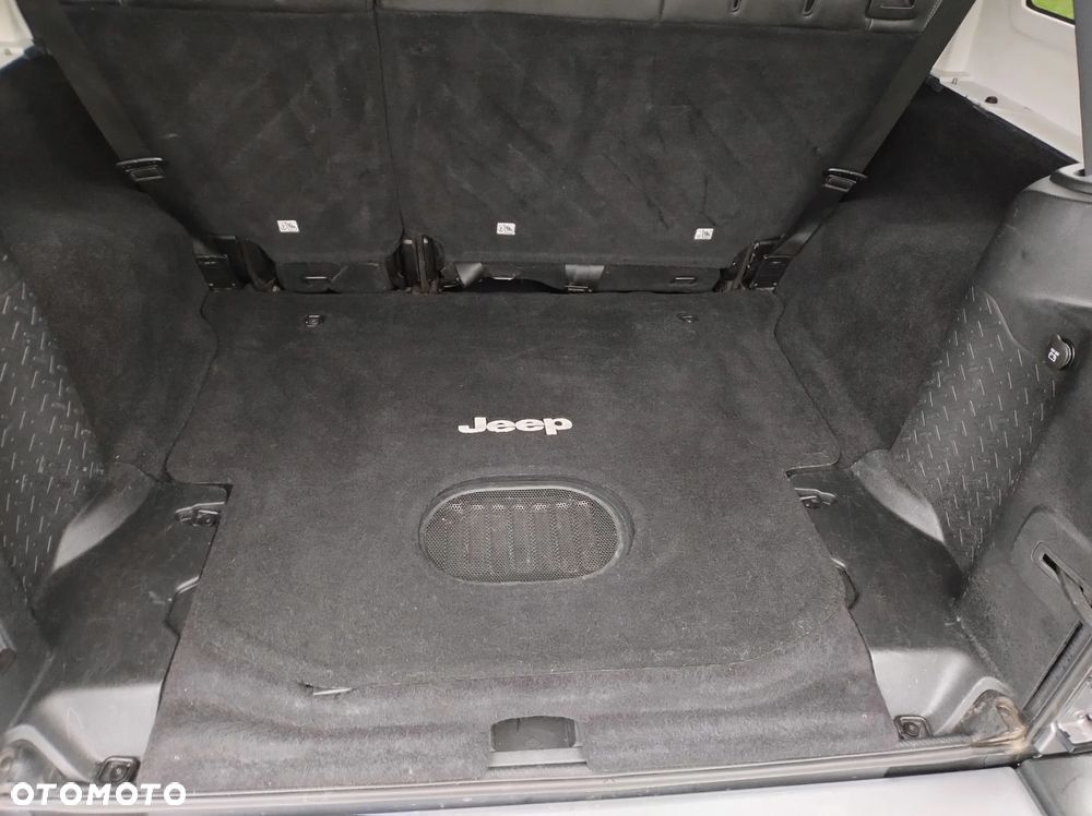 Jeep Wrangler 3.6 Unlim Sahara - 12