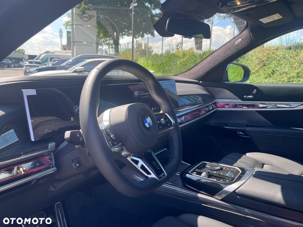 BMW Seria 7 740d xDrive mHEV sport - 11