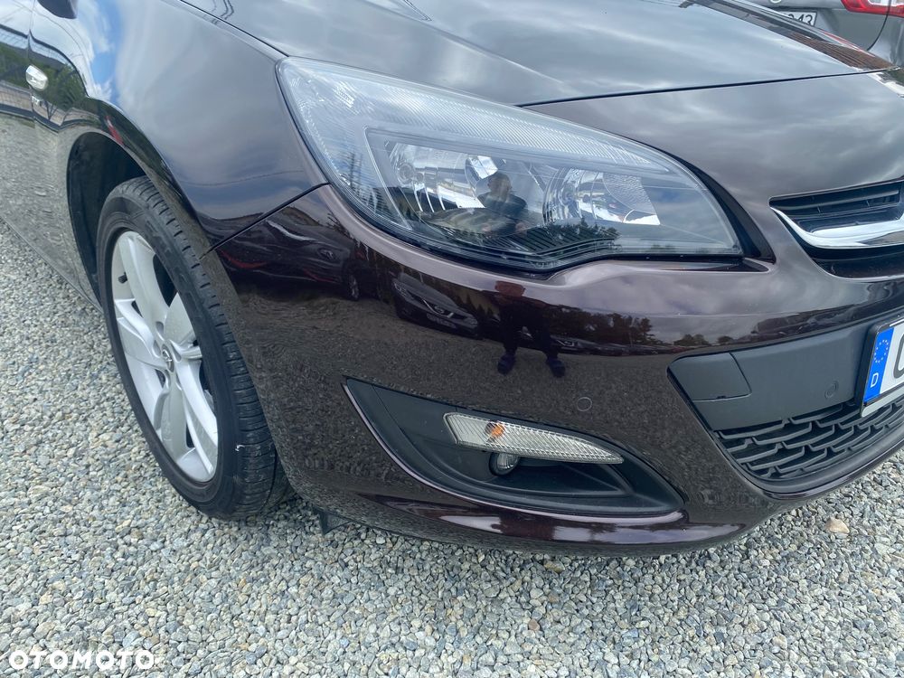 Opel Astra 1.4 Turbo Color Edition - 10