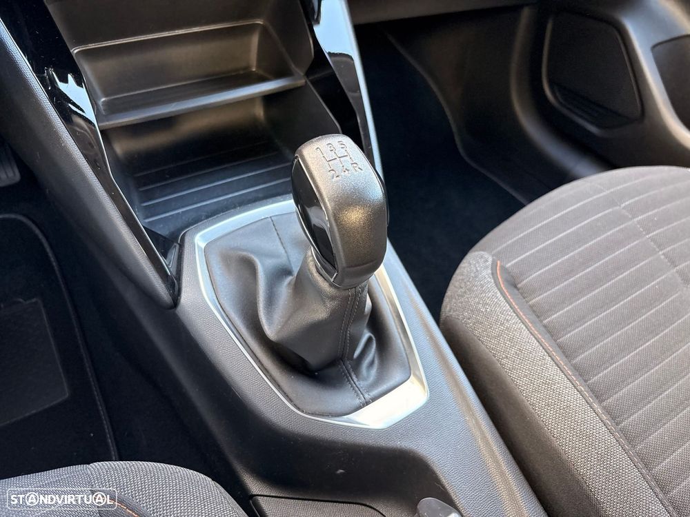 Peugeot 208 1.2 PureTech SE Style - 37