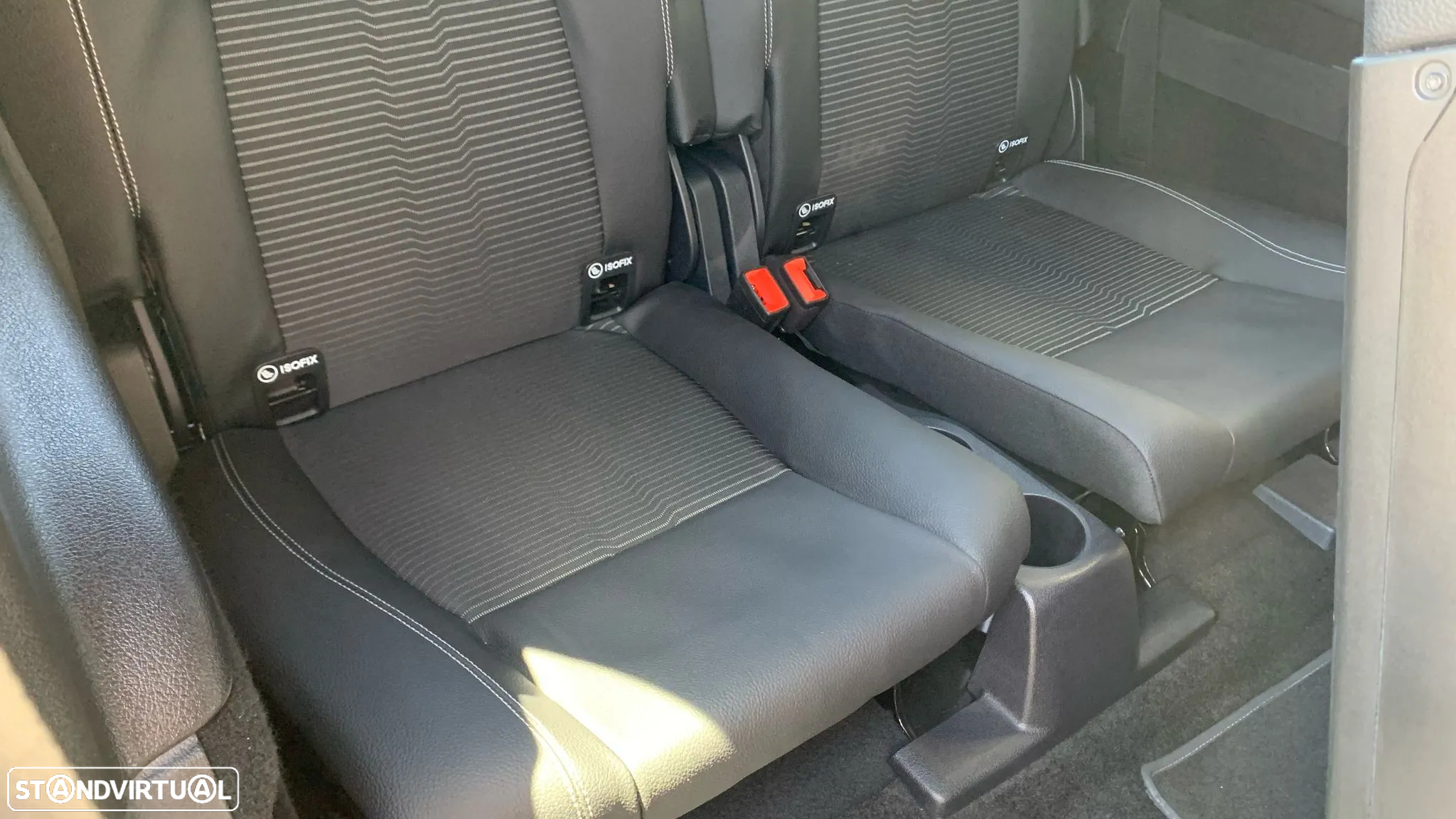Mercedes-Benz GLB 200 d 8G-DCT Progressive - 26
