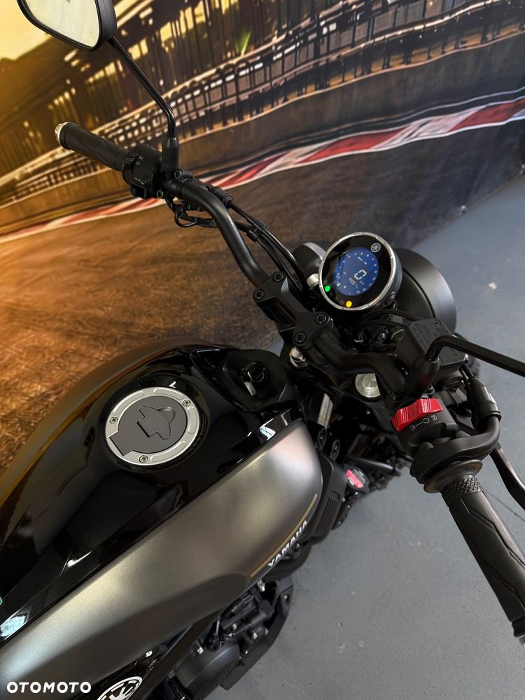 Yamaha XSR - 6