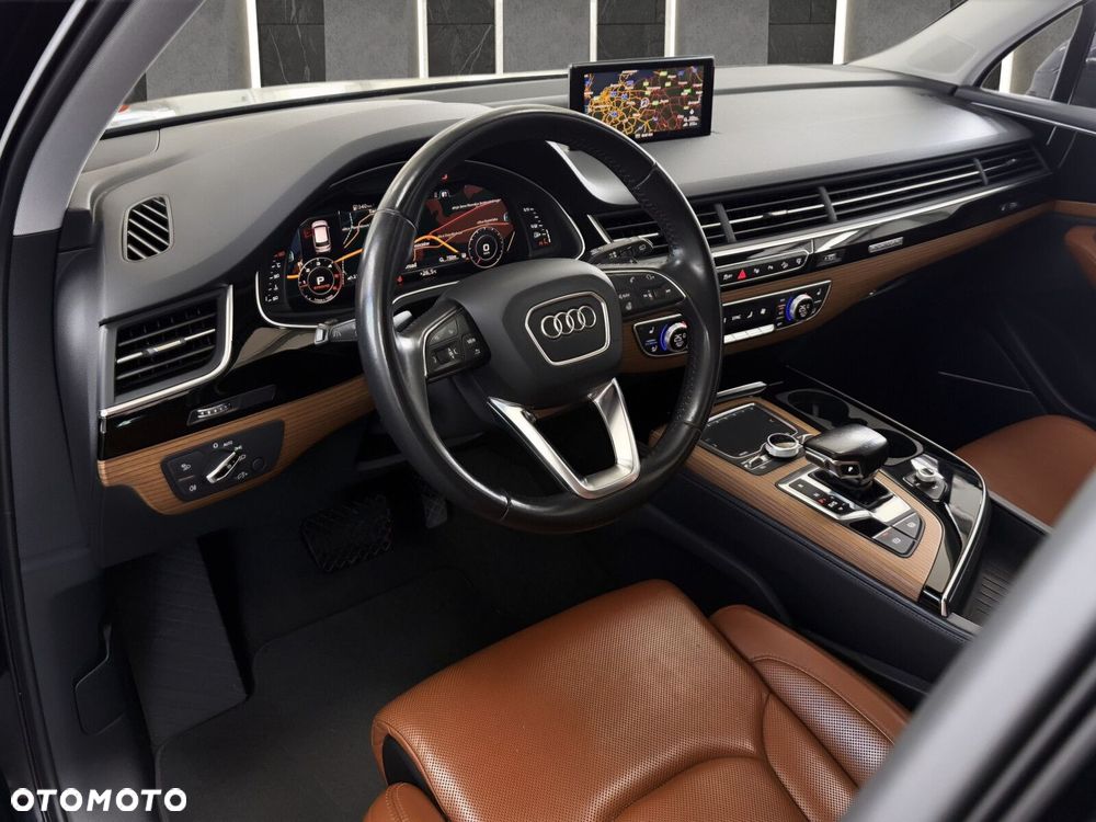Audi Q7 - 11