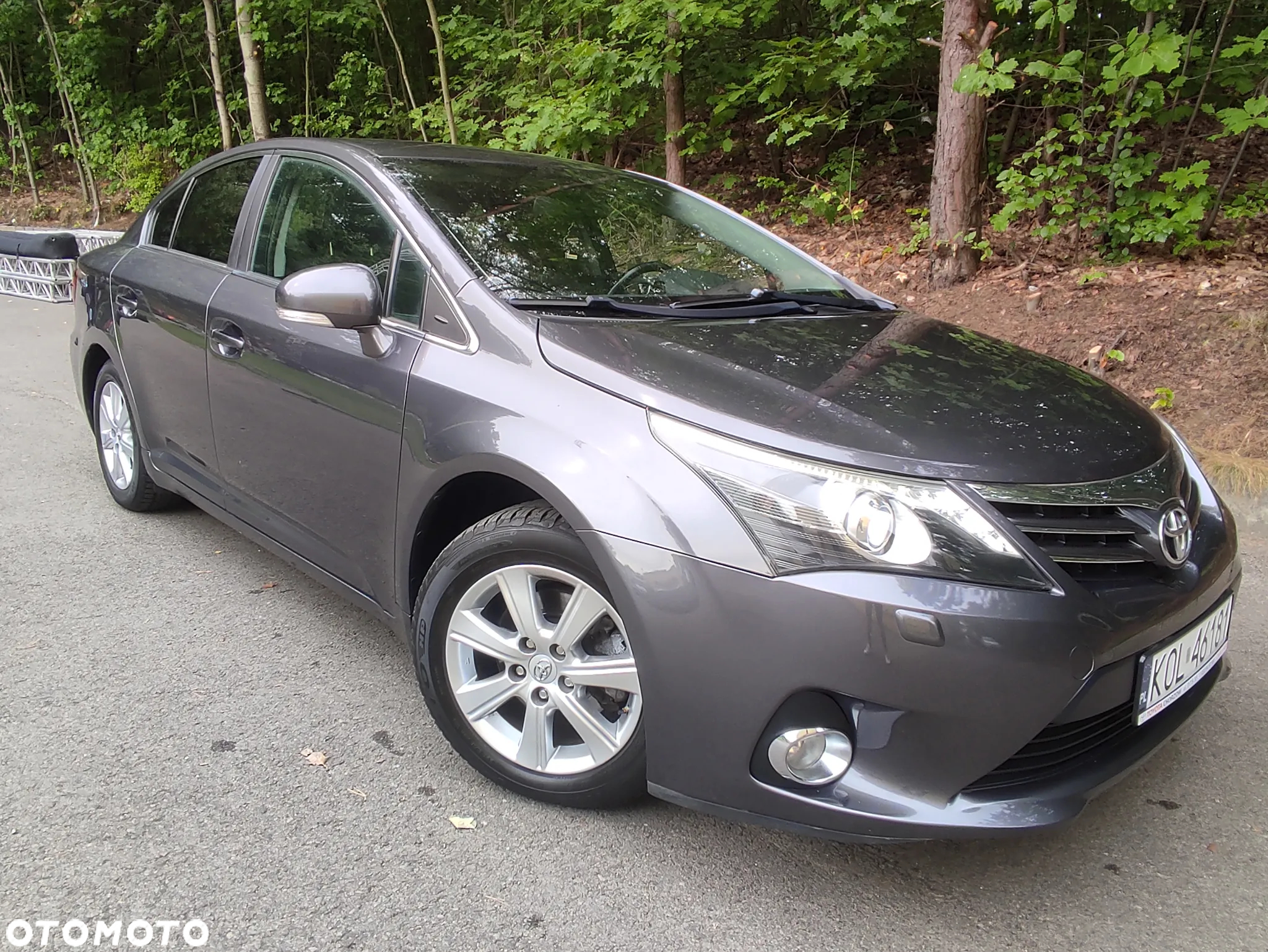 Toyota Avensis 1.8 Premium - 3
