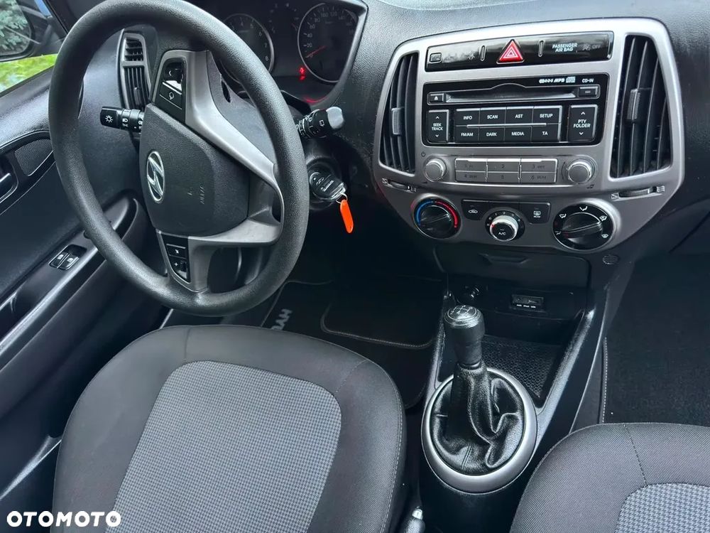Hyundai i20 - 14