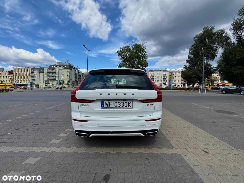 Volvo XC 60 B4 D AWD R-Design - 8