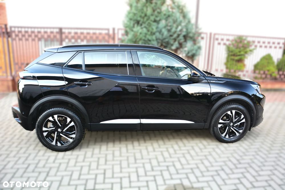 Peugeot 2008 ver-bluehdi-130-gt-s-s-eat8 - 15