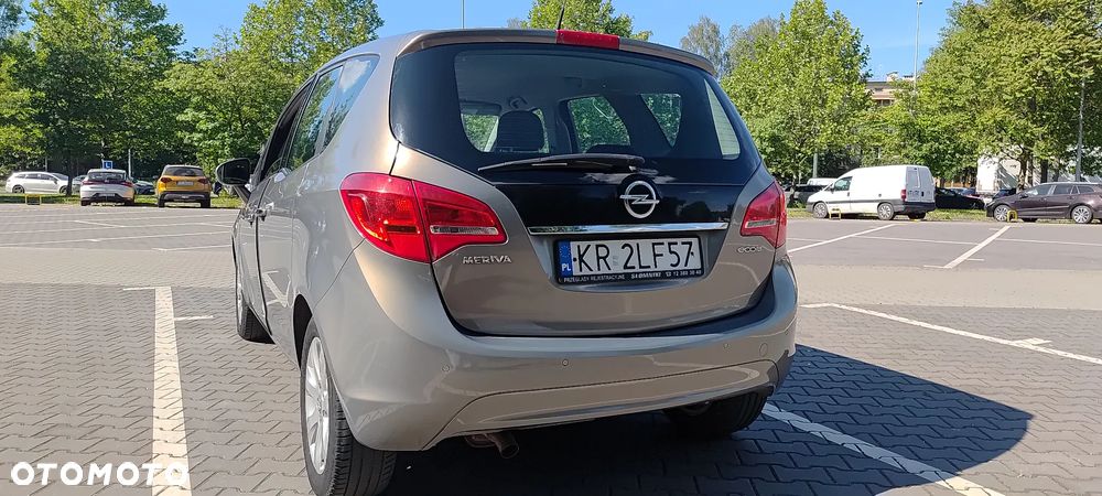Opel Meriva 1.4 T Cosmo S&S - 24