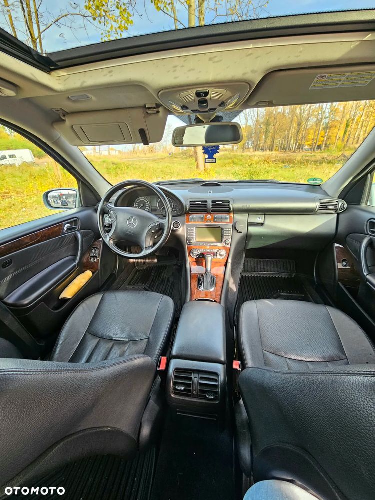 Mercedes-Benz Klasa C 320 T CDI 7-G-TRONIC Elegance DPF - 25