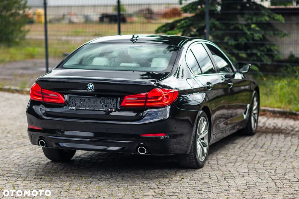 BMW Seria 5 520d Luxury Line - 14