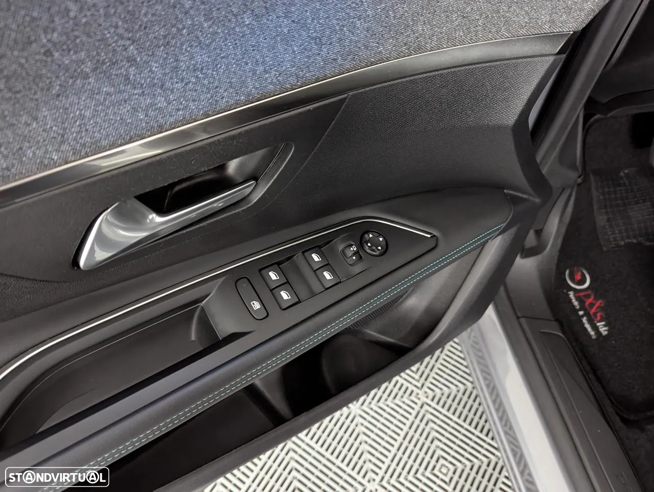 Peugeot 3008 1.5 BlueHDi Allure EAT8 - 28