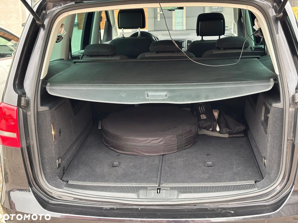 Volkswagen Sharan - 11