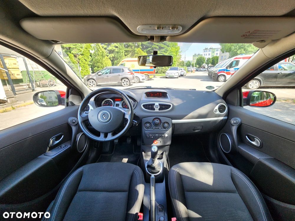Renault Clio 1.2 16V Dynamique - 8