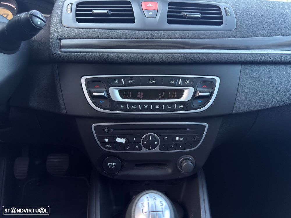 Renault Mégane Sport Tourer 1.5 dCi Dynamique S CO2 Champion — fotografia 12