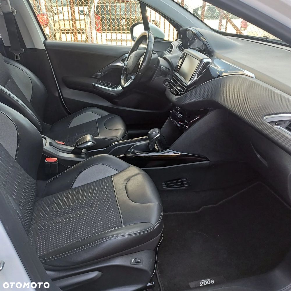 Peugeot 2008 - 9