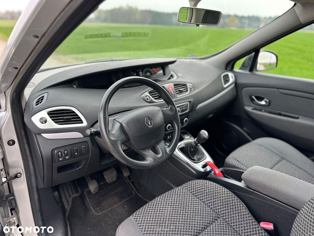 Renault Scenic 1.6 16V 110 Expression - 18