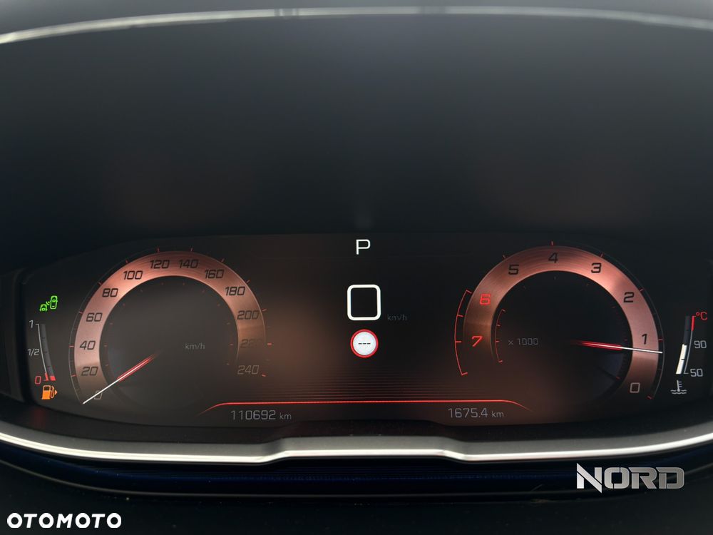 Peugeot 5008 THP 165 EAT6 Allure - 36