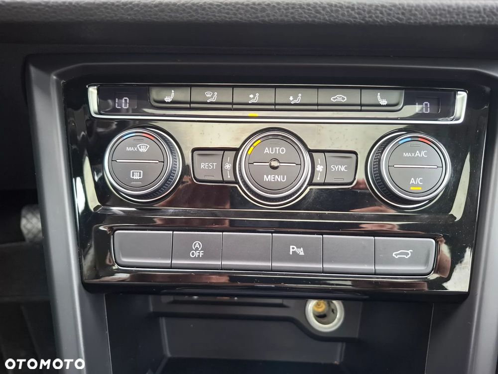 Volkswagen Touran 2.0 TDI BMT Highline DSG - 27