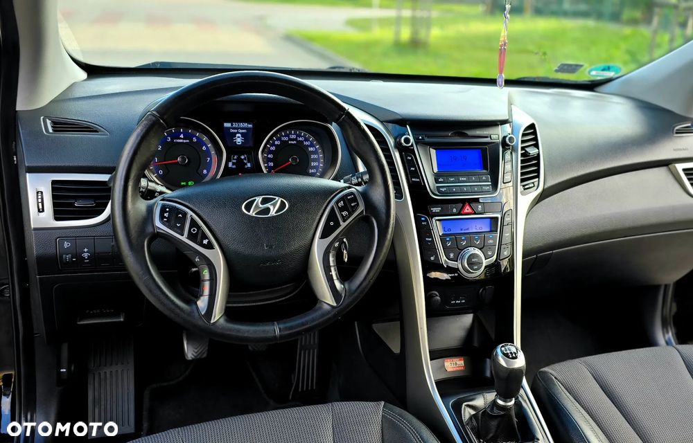 Hyundai i30 i30cw 1.4 Fifa World Cup Edition - 23
