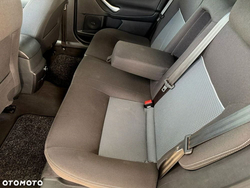 Ford Mondeo - 25