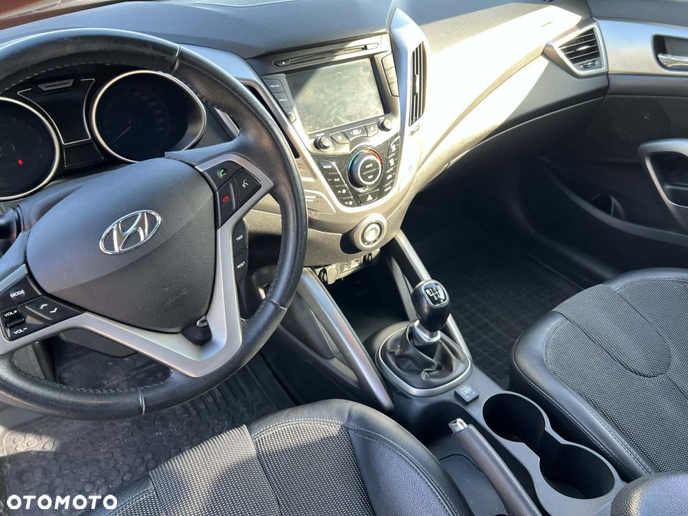 Hyundai Veloster 1.6 GDI Comfort - 8