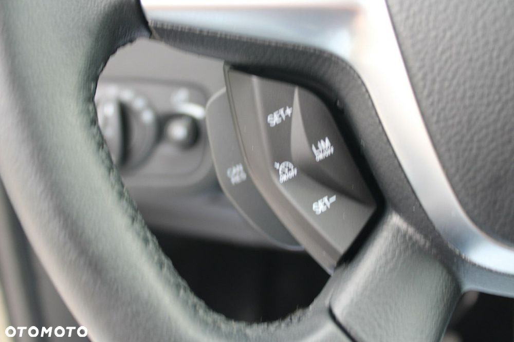 Ford Kuga - 18