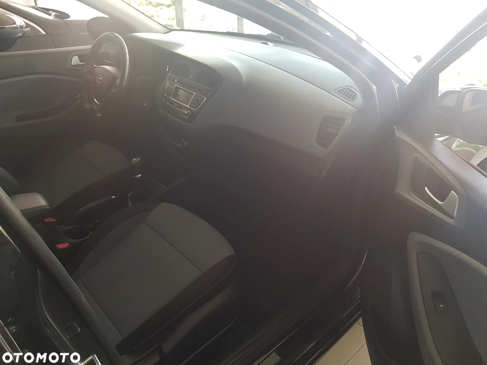 Hyundai i20 - 12