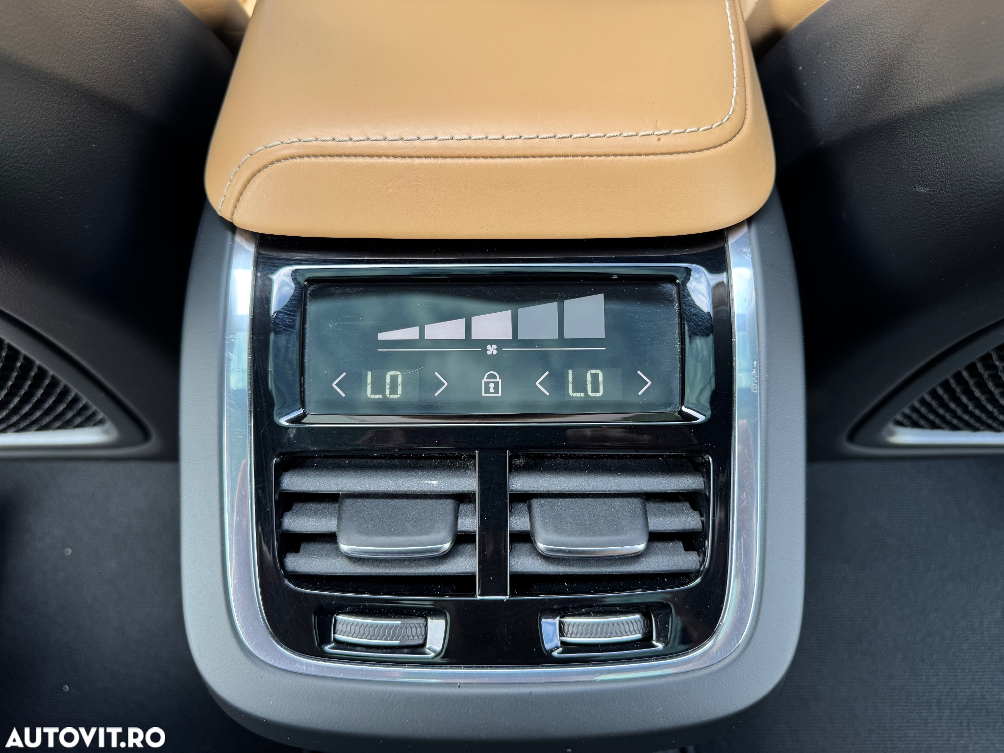 Volvo XC 60 B4 D AWD Geartronic Inscription - 35