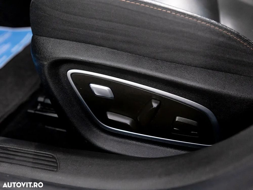 Renault Megane TCe 160 GPF EDC R.S. LINE - 14