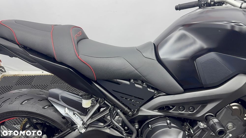 Yamaha MT - 32