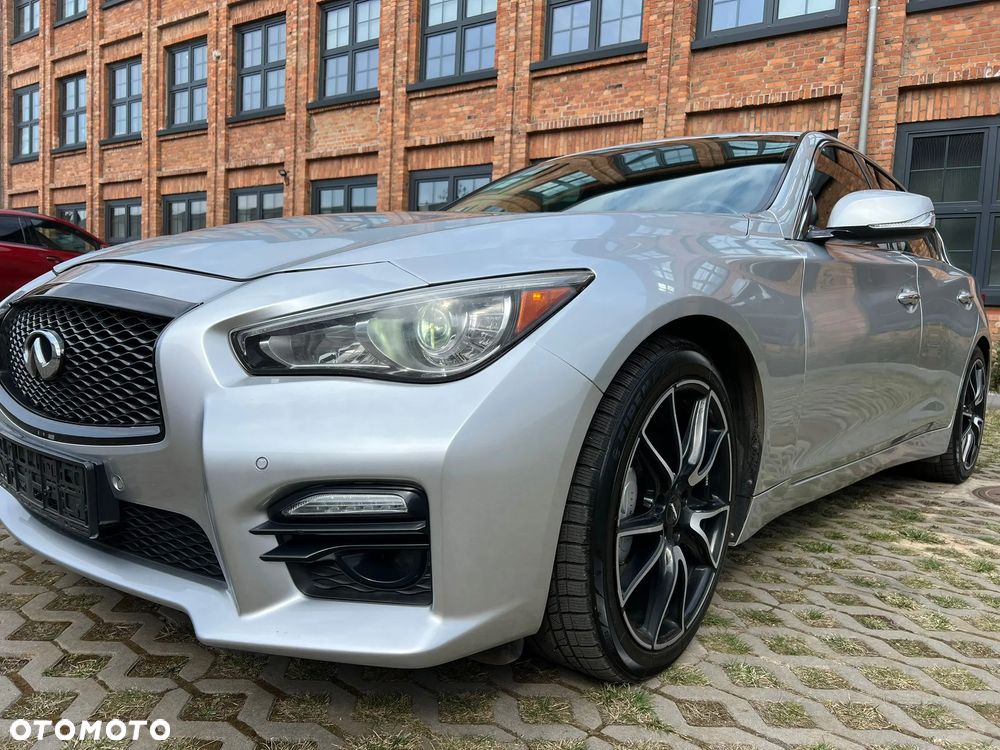 Infiniti Q50 - 2
