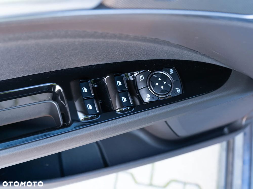 Ford Mondeo 2.0 EcoBlue Titanium - 36